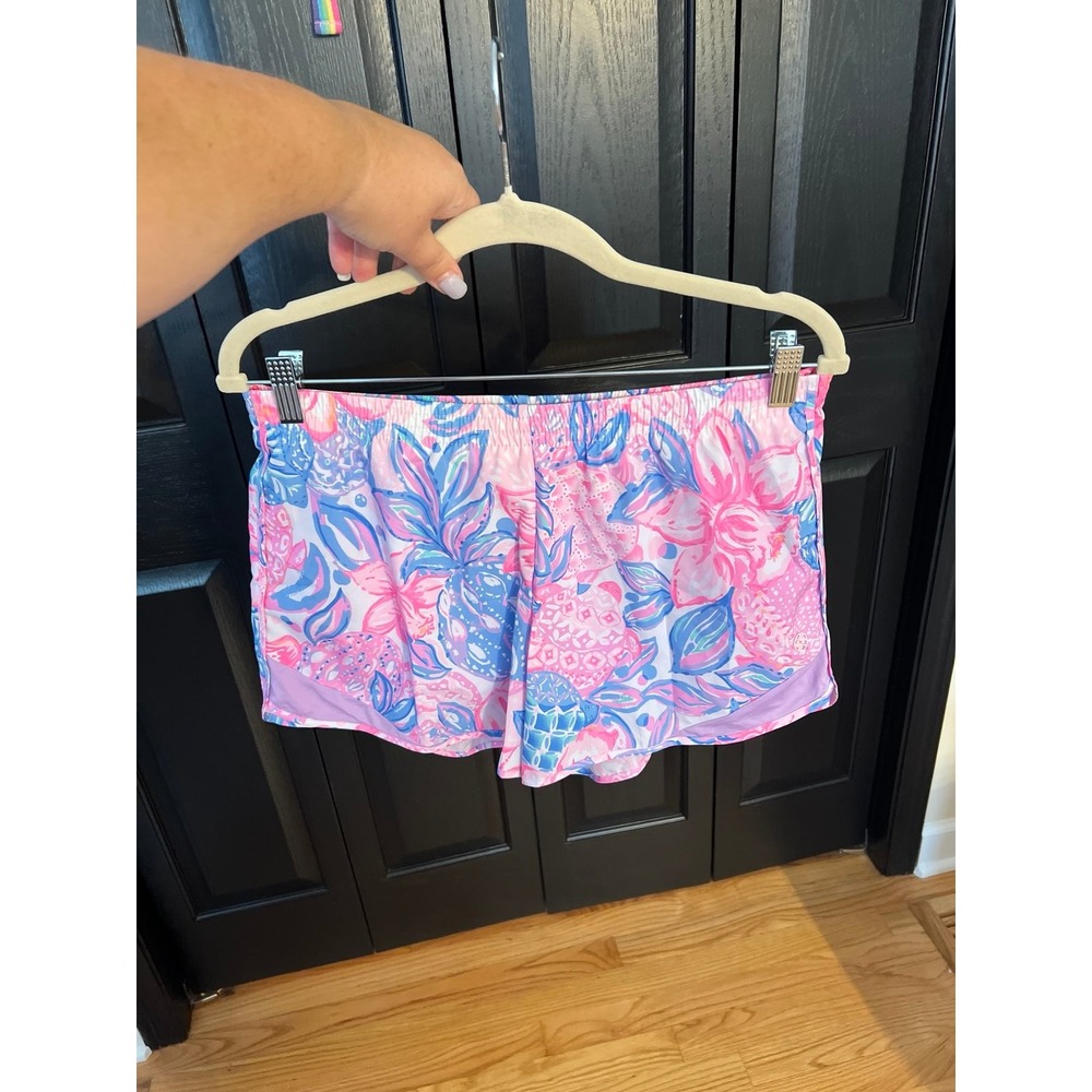 Lilly Pulitzer luxletic athletic shorts women's medium‎